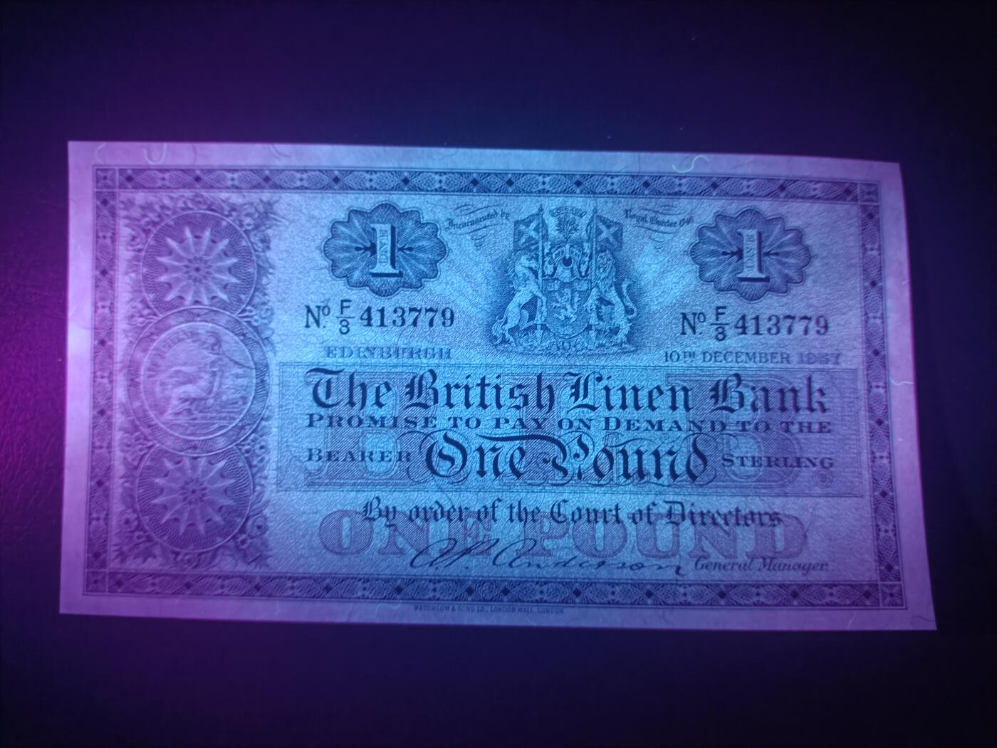 2025十二月第三期，总208期 苏格兰不列颠亚麻银行1957年1镑UNC微潮，不列颠尼亚女神，早期大票幅版本，稀有品种