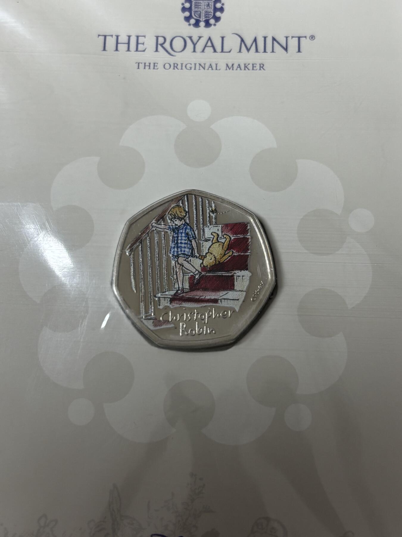 第185期拍卖 卡装英国2020年维尼熊和它的小伙伴系列彩色纪念币