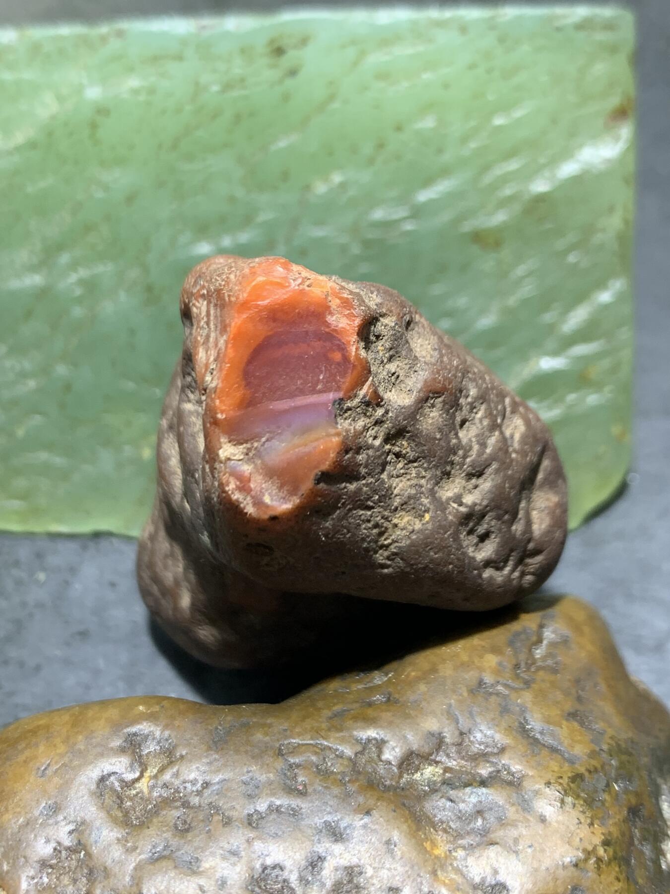 精美川料铁红皮开窗料紫罗兰南红玛瑙原石一颗