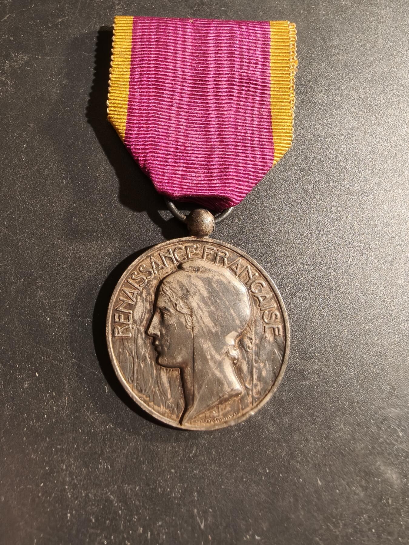 老王徽章第169期 法国功绩奖章