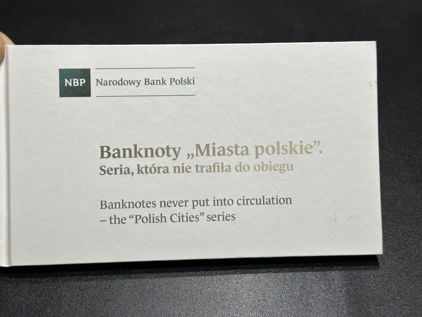 《外钞收藏家》第五百九十三期（精品场）（本平台长期征集拍品、欢迎藏友们联系合作）