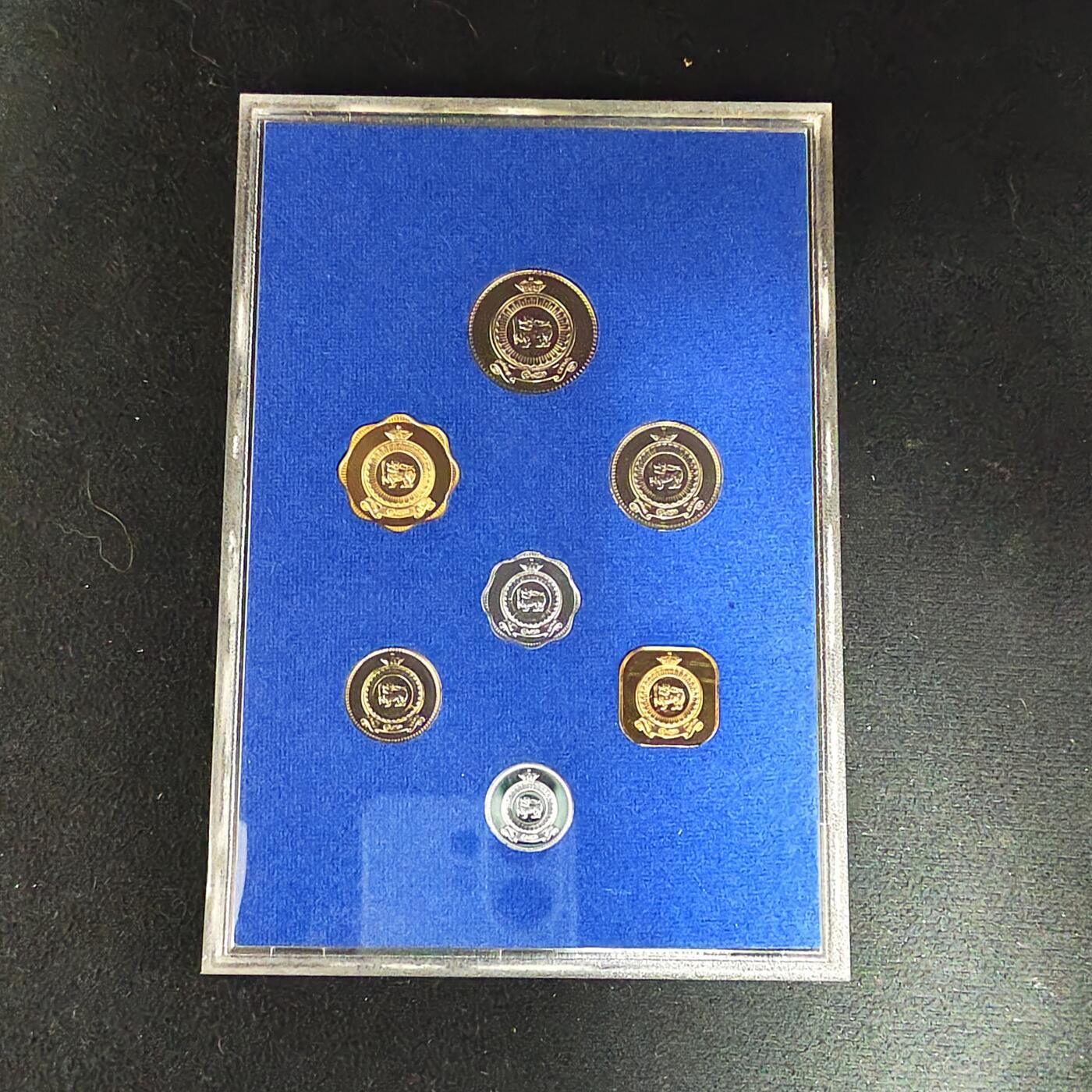 【全场包邮】纯粹捡漏拍485场（免费代拍第22场） 锡兰1971年官方发行皇家厂经典信封装精制套币-盒证全-PS4