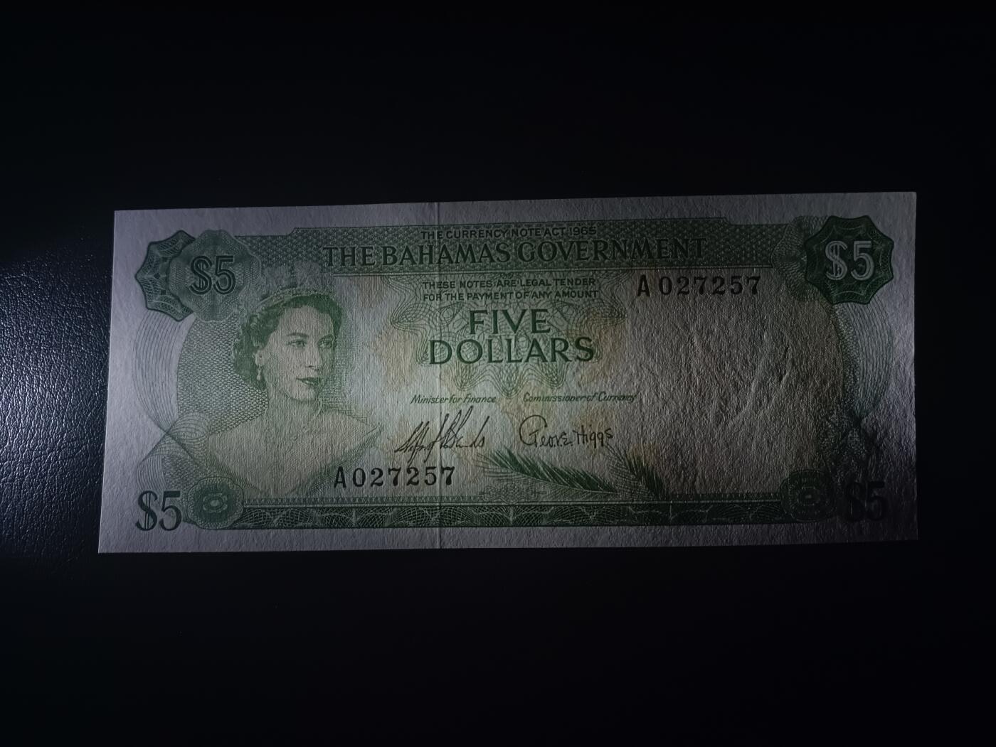 2025十二月第三期，总208期 巴哈马1965年5元UNC首冠A，早期巴哈马政府版本，稀有绿色版本，大冠女王和总督府