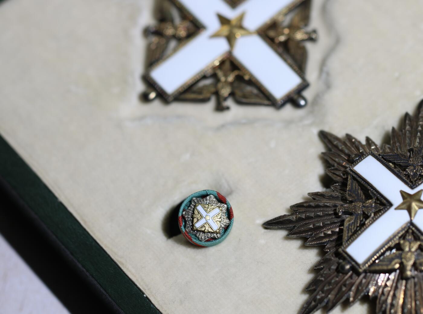 大猫徽章拍卖 第284期 意大利大军官级国家功勋，章略在