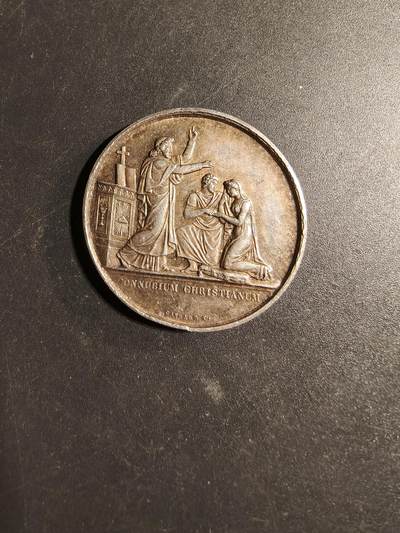 老王徽章第169期 - 法国银婚章    950银     直径34mm.    重量15.8g