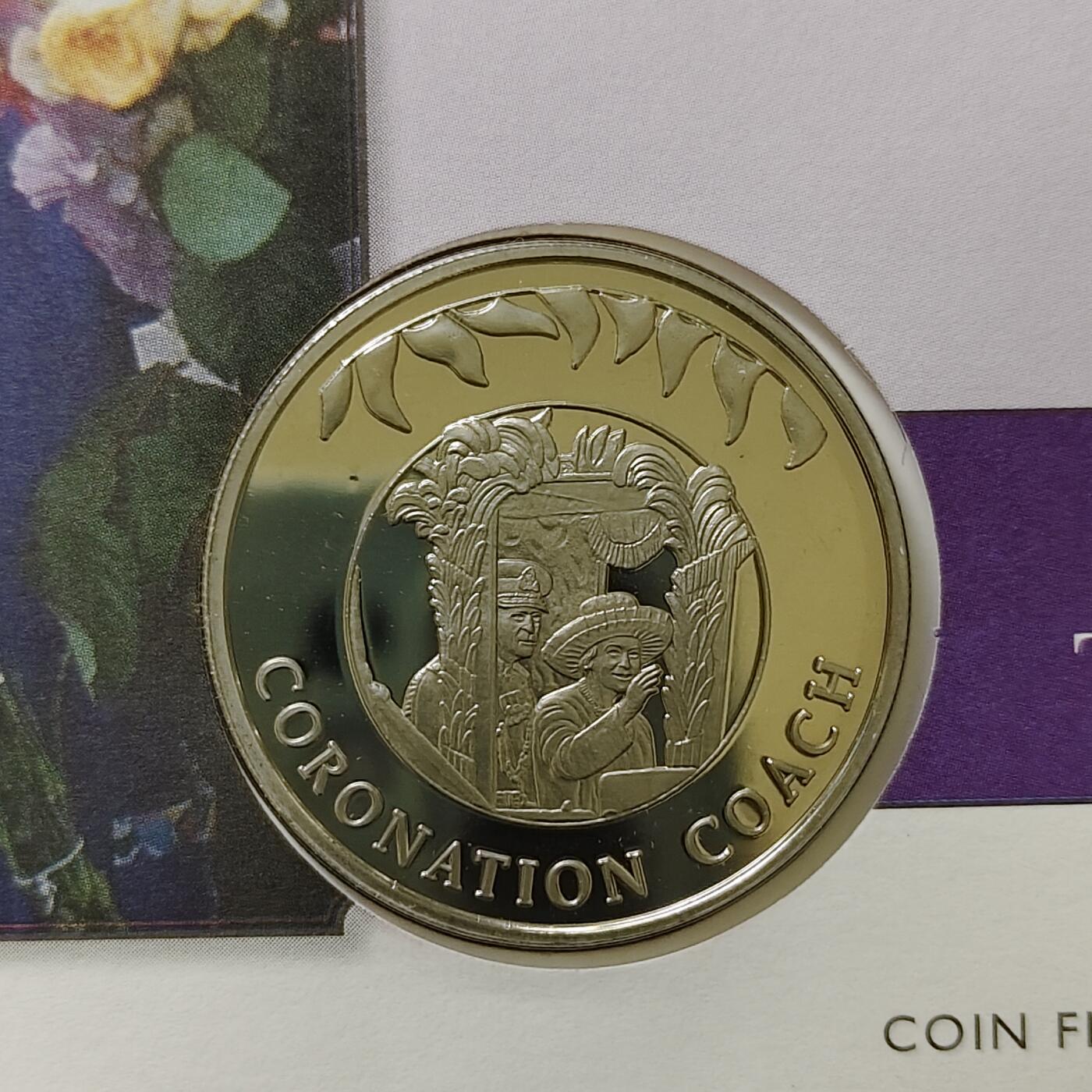 【全场包邮】纯粹捡漏拍485场（免费代拍第22场） 【邮币封】福克兰群岛2002年50便士女王登基五十周年克朗型纪念币邮币封