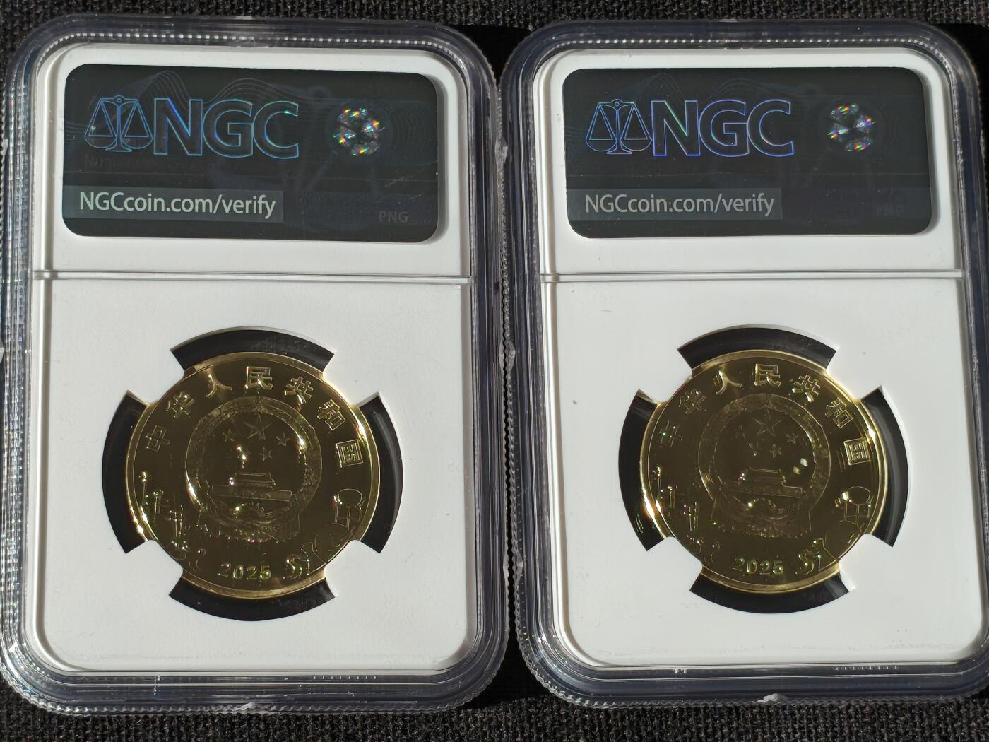 刘世昌艺术品销售中心～虎踞龙蟠*金杨在线联拍群第511期 2025年流通纪念币“京剧艺术-生角”【首日标】（NGC MS68PL  串号：8579010-034、035）共2枚。