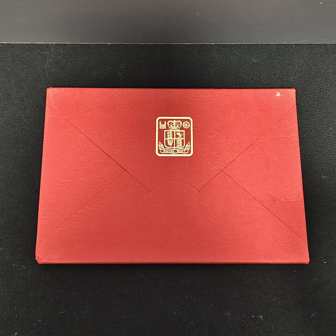 【全场包邮】纯粹捡漏拍485场（免费代拍第22场） 不丹1979年官方发行皇家厂经典信封装精制套币-PS6