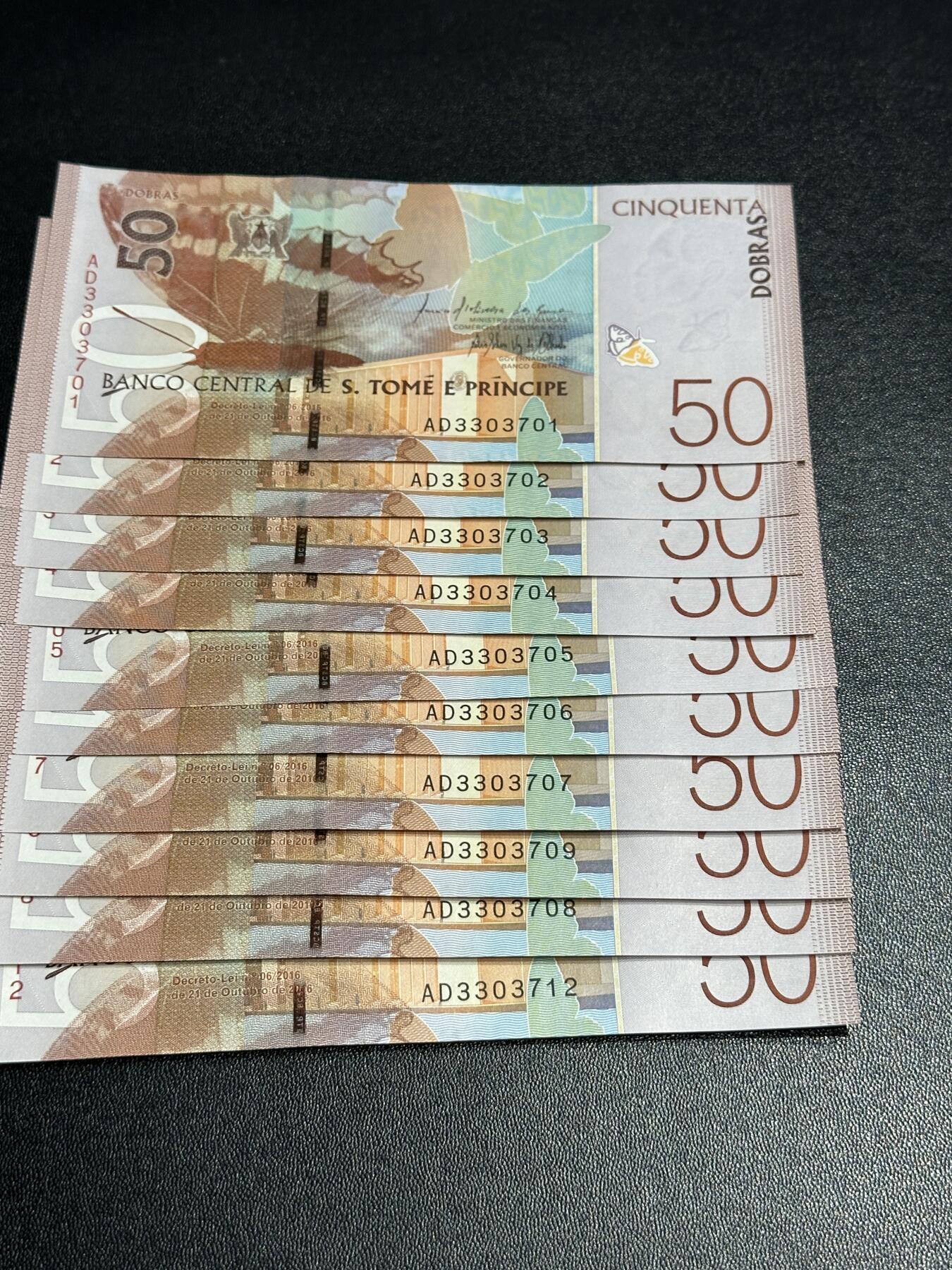 《外钞收藏家》第五百九十三期（精品场）（本平台长期征集拍品、欢迎藏友们联系合作）