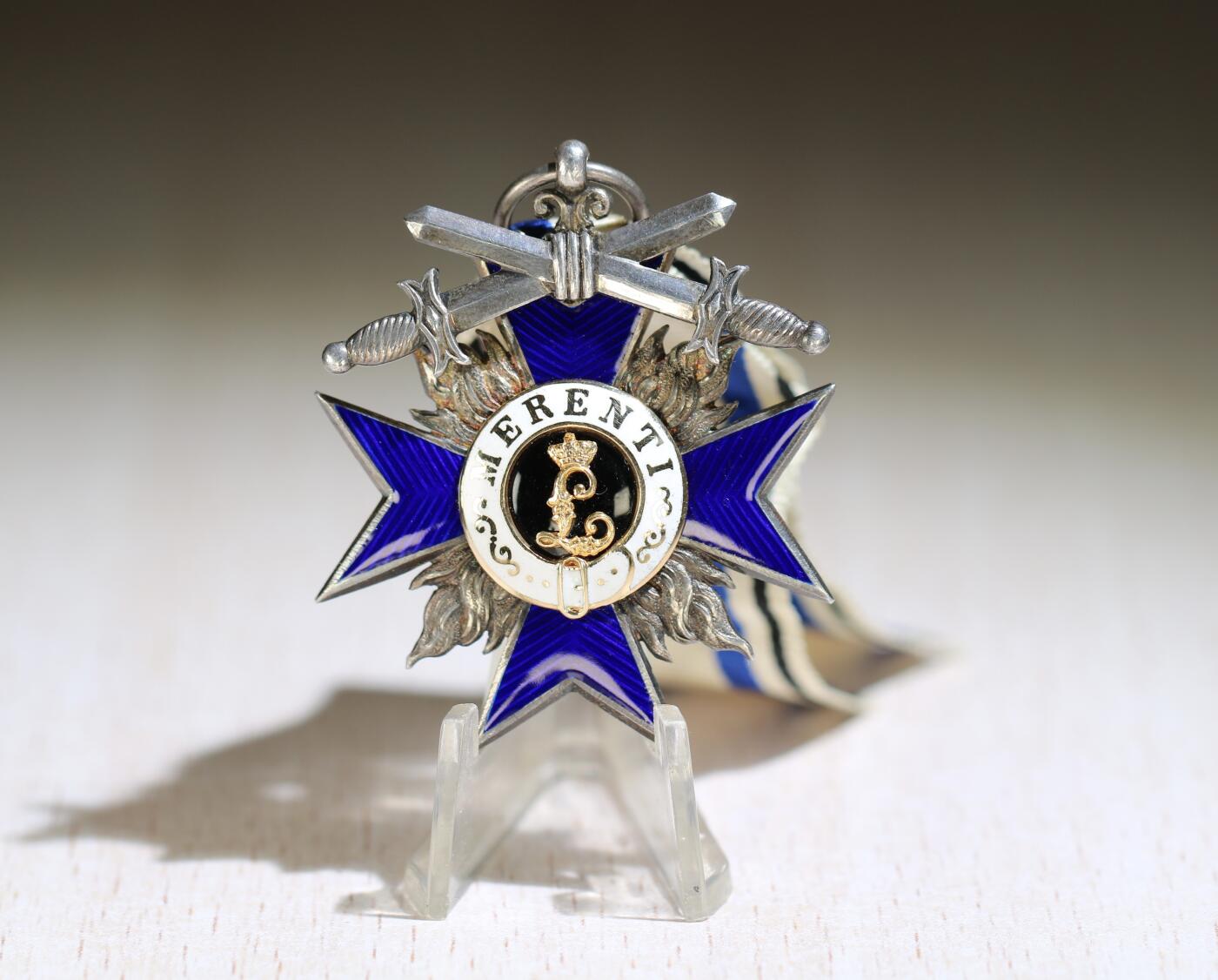 大猫徽章拍卖 第284期 德国 巴伐利亚军事功勋勋章  mvo4 银制 带剑，经典设计