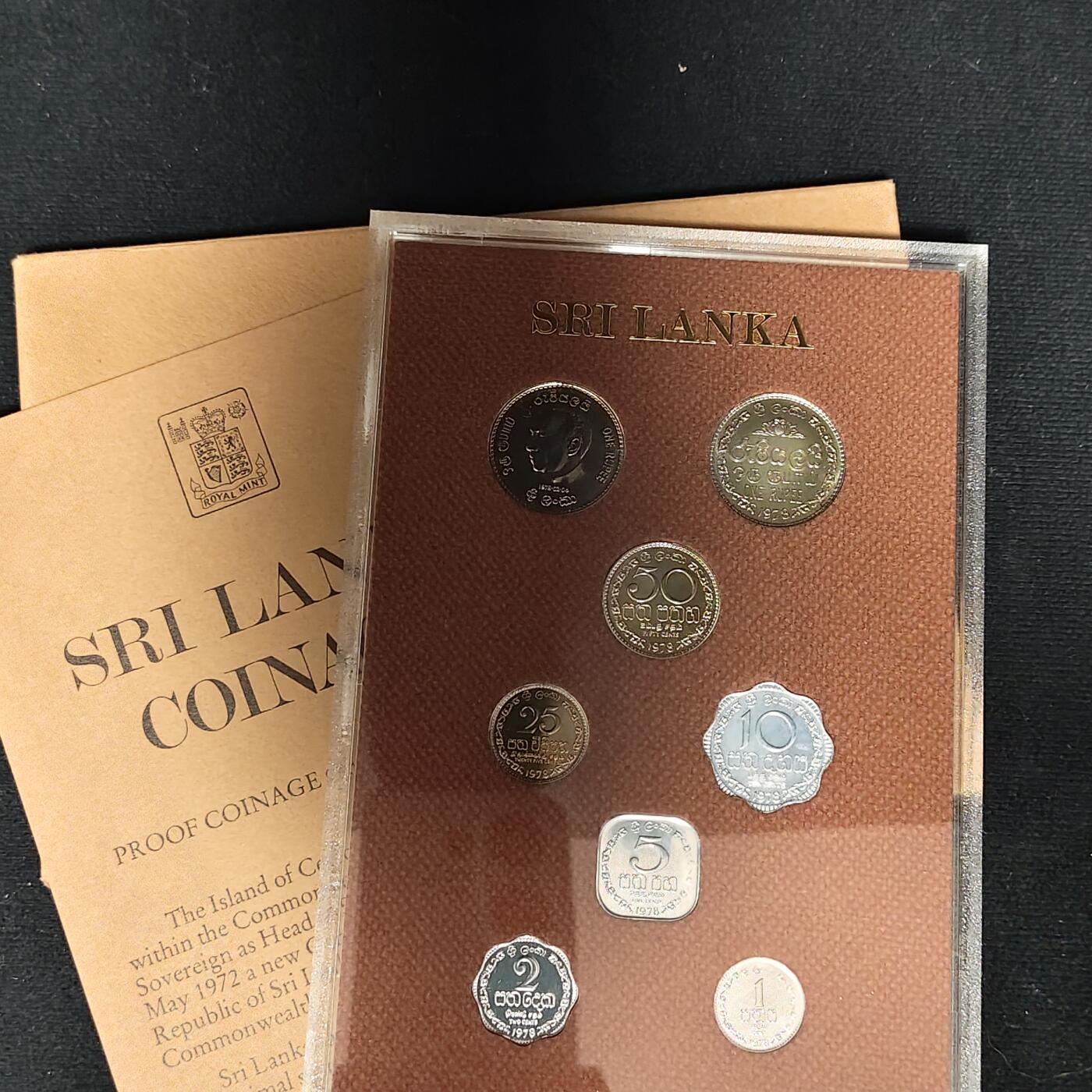 【全场包邮】纯粹捡漏拍485场（免费代拍第22场） 斯里兰卡1978年官方发行皇家厂经典信封装精制套币-盒证全-PS1