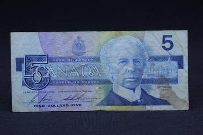 【淘币小摊】限时拍第八百二十八拍  纸币场  满百包邮可预留两周  周一统一发货  -   加拿大1986年5元纸币【有折】