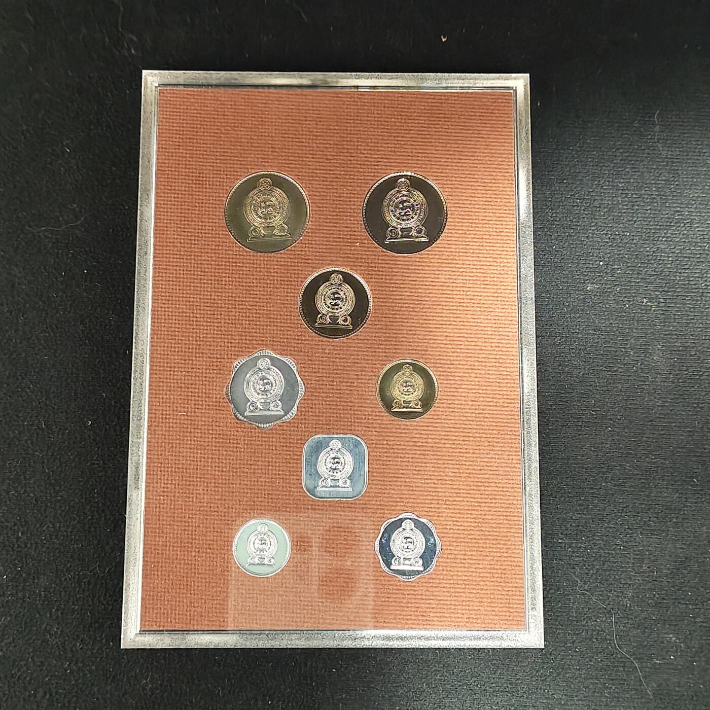 【全场包邮】纯粹捡漏拍485场（免费代拍第22场） 斯里兰卡1978年官方发行皇家厂经典信封装精制套币-盒证全-PS1