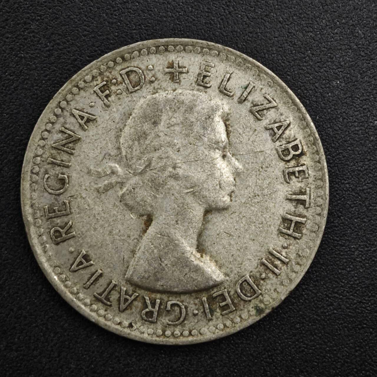 【淘币小摊】实时拍第八百二十五拍   散币场   满百包邮可预留二周 每周一统一发货   澳大利亚1961年伊丽莎白二世一先令银币