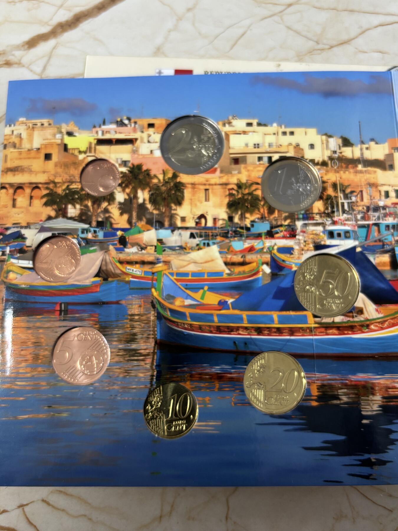 第185期拍卖 卡装马耳他2014年国家恢复行使主权50周年8枚纪念币套装