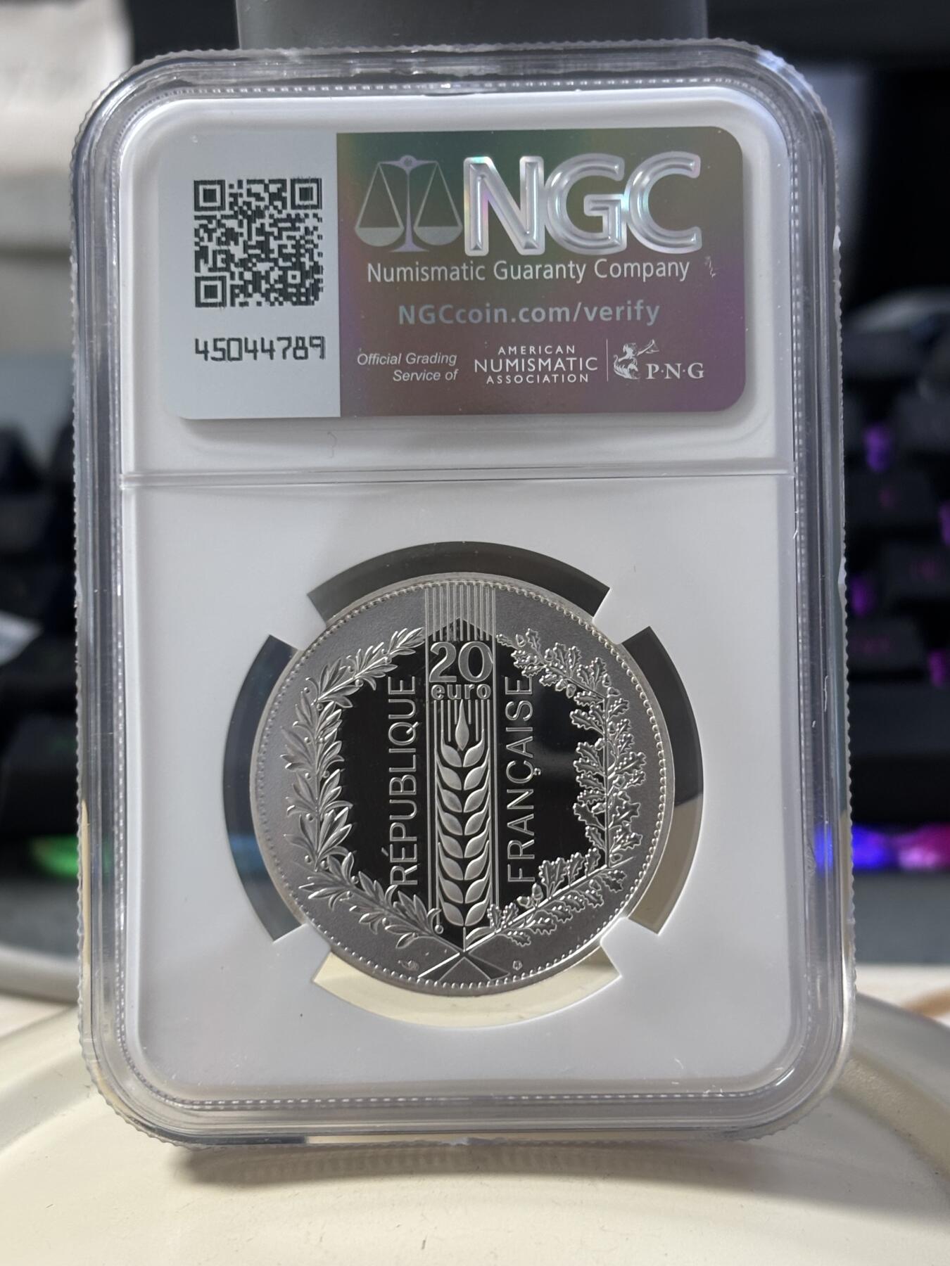 第184期拍卖 法国2020年自然法兰西橡树20欧精制纪念银币NGC-PF69原盒证书，900银，18克，发行10000枚