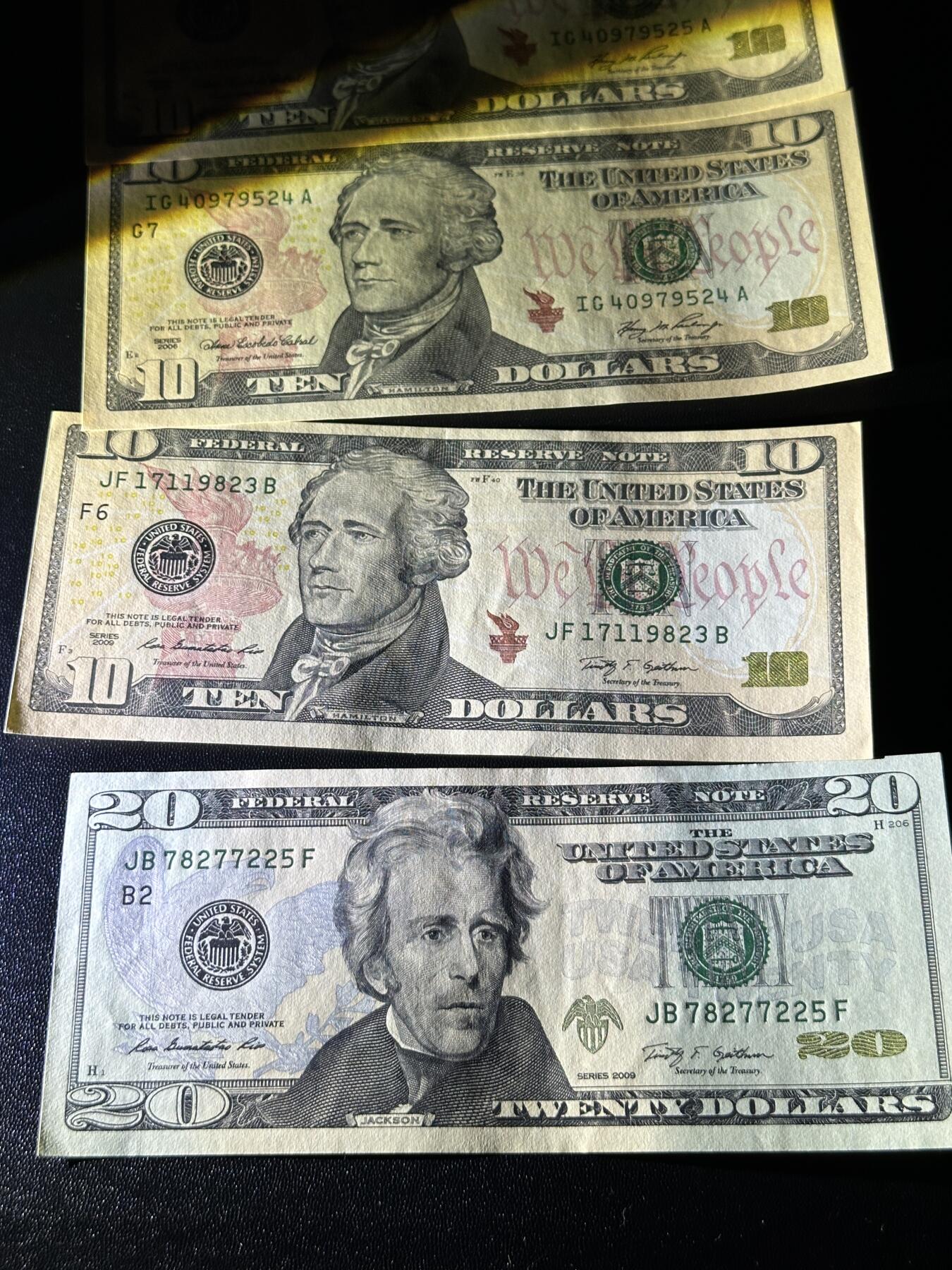 《外钞收藏家》第五百九十三期（精品场）（本平台长期征集拍品、欢迎藏友们联系合作）