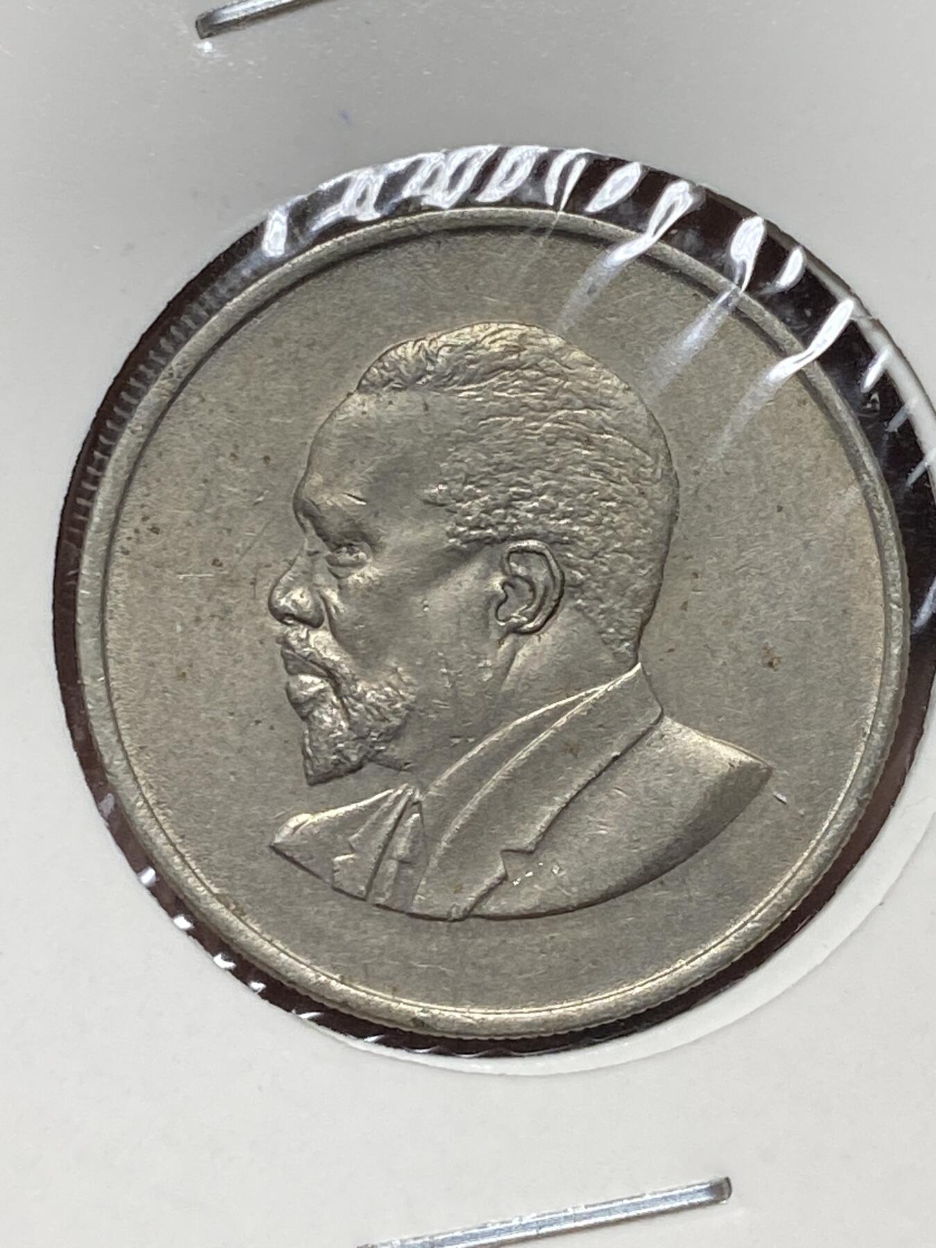 2025年第一百三十五场(总第一百六十一场）外国好品纸夹散币场(免佣金) 肯尼亚🇰🇪1966年50分(独立后首套流通硬币首发年)