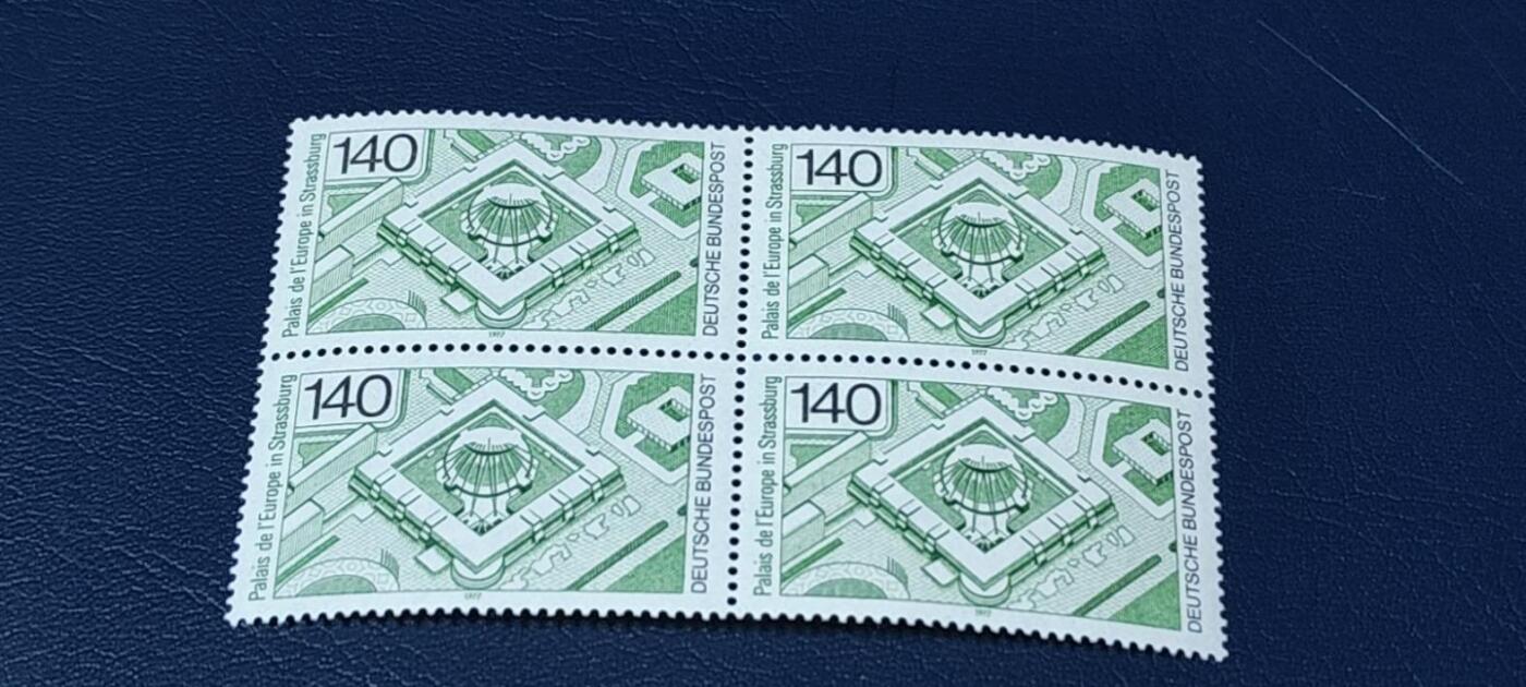德国邮票专场，都是四方联 德国邮票四方联，1977年发行， 欧共体总部大楼。品相如图
