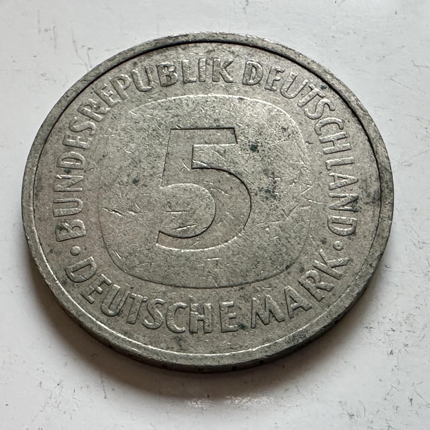 🌹外币初藏🌹🐯2025年第140场  每周二四六晚8️⃣点 接代拍 德国1988年J版5马克
