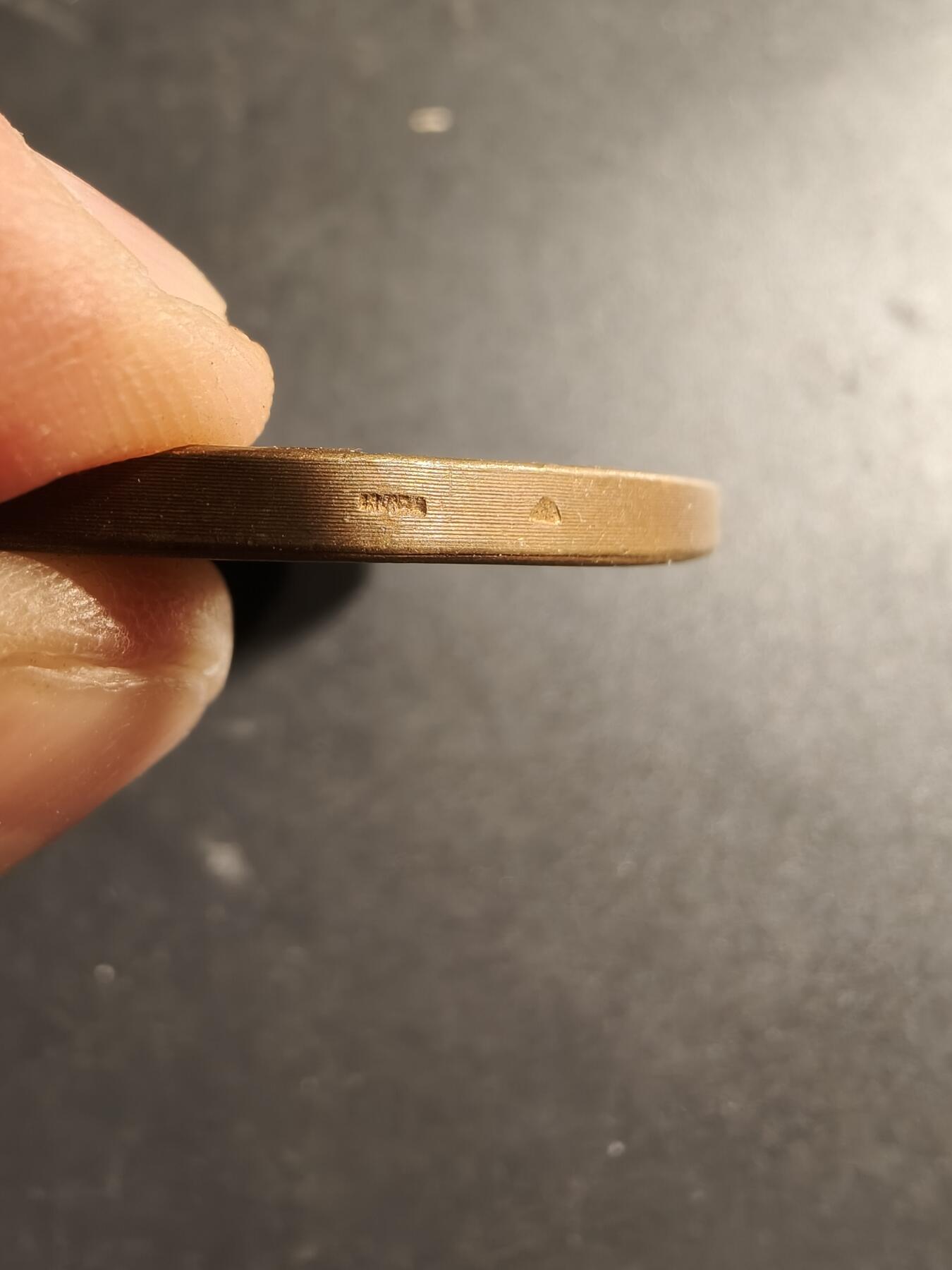 老王徽章第169期 法国联合航运公司大铜章      直径50mm.    重量54.5g