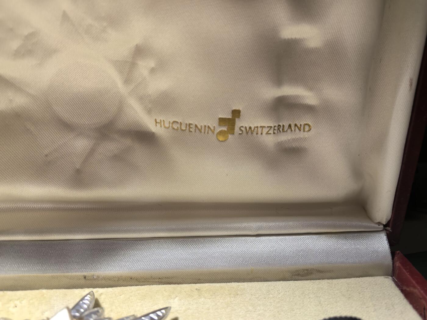 盛世勋华——号角文化勋章邮票专场拍卖第293期 约旦王国大十字级独立勋章 银制 带原盒 少见 带瑞士Huguenin厂标 eMedals类似售价950美元参见图11