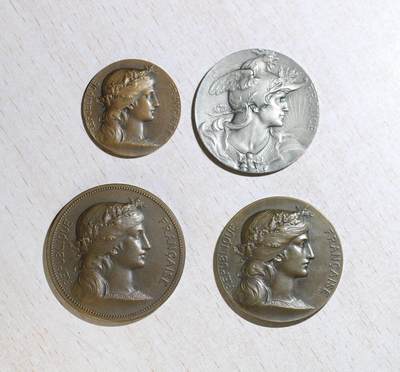 大猫徽章拍卖 第284期 - 法国玛丽安娜铜章一组4枚，大中小、铜镀银全尺寸。