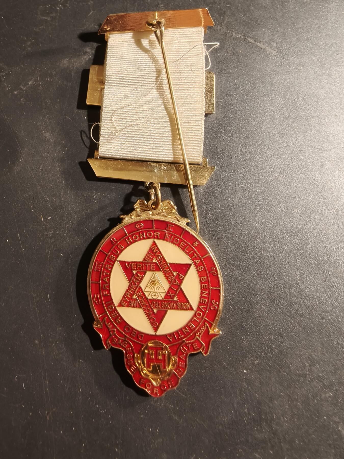 老王徽章第169期 英国共济会皇家拱门会奖章