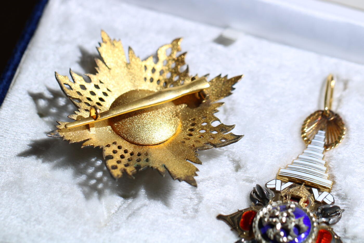 大猫徽章拍卖 第284期 泰国特级王冠勋章