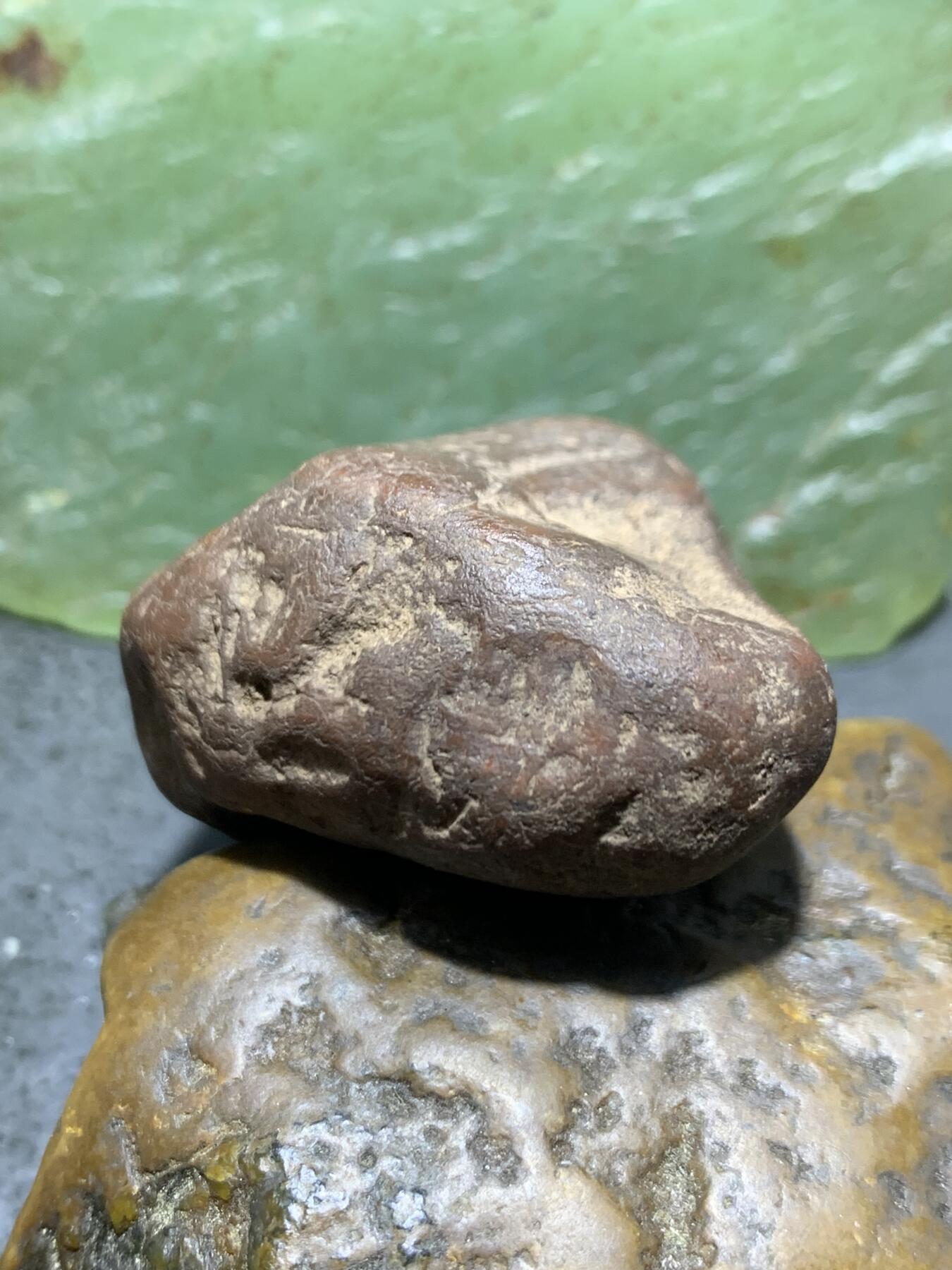 精美川料铁红皮开窗料紫罗兰南红玛瑙原石一颗