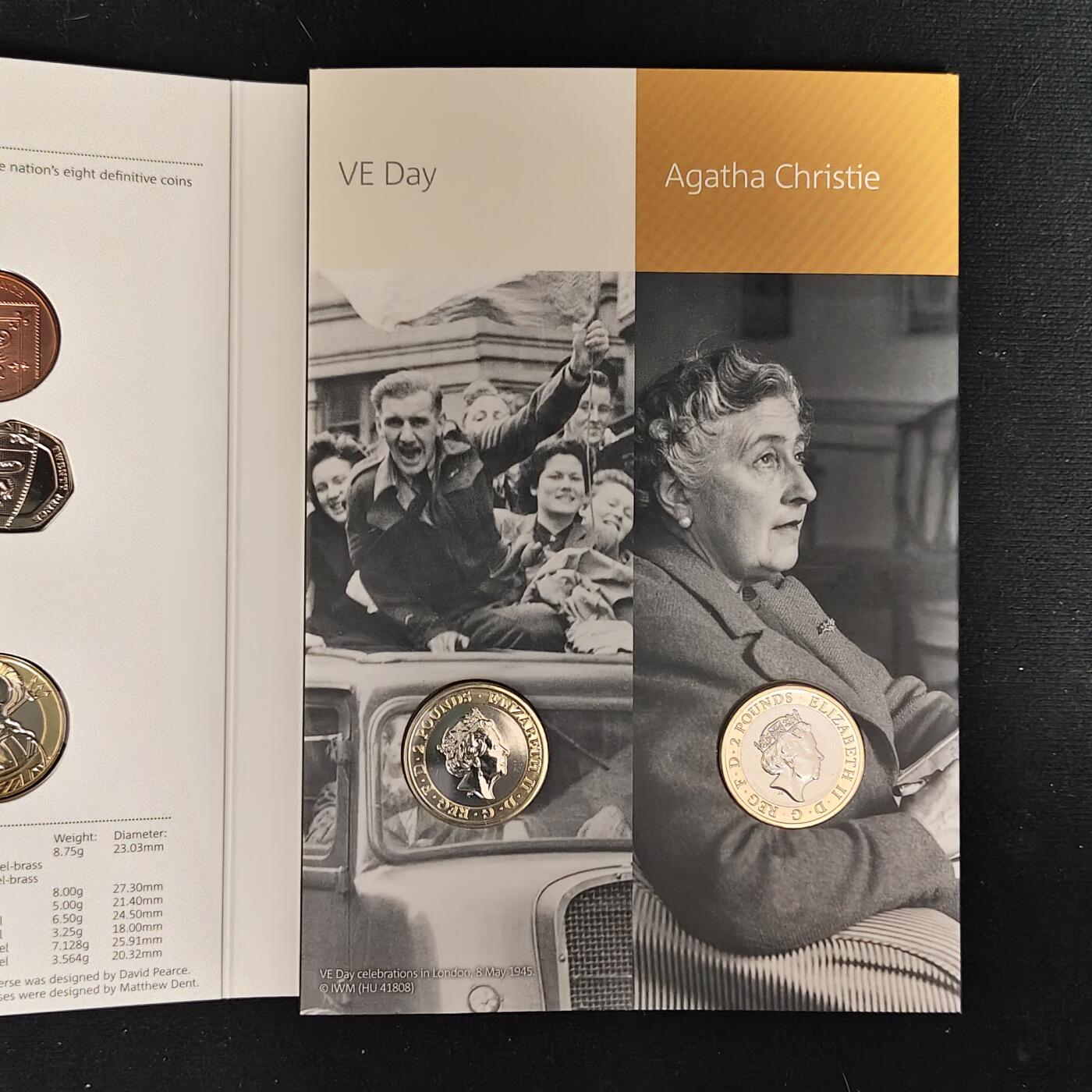 【全场包邮】纯粹捡漏拍485场（免费代拍第22场） 英国2020年官方封装套币-含盾徽版套币+5镑乔治三世逝世200周年+2镑欧洲胜利日75周年+2镑阿加莎·克里斯蒂女士第一部小说100周年+2镑五月花号400周年+50便士东京奥运会英国代表队5枚纪念币