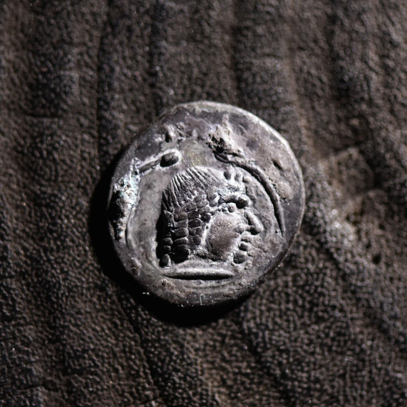 【良泉】【元旦直播场】1月1日晚19.30点开拍！208组西方古代钱币、日本朝鲜花钱 【极美品】公元100-120年【南阿拉伯半岛】萨巴和希木叶尔王国，阿姆丹王，1标准银币，1.45克