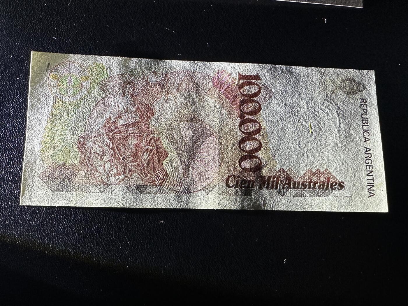 《外钞收藏家》第五百九十三期（精品场）（本平台长期征集拍品、欢迎藏友们联系合作）