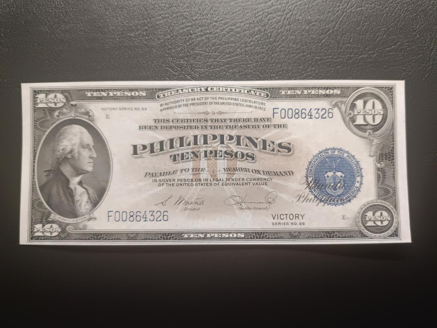 2025十二月第三期，总208期 菲律宾国民银行1944版10比索UNC-，菲律宾光复后在旧有钞票上加盖“胜利”字样，华盛顿侧像，浓厚的美国钞票风格，中高面值印刷较为稀有