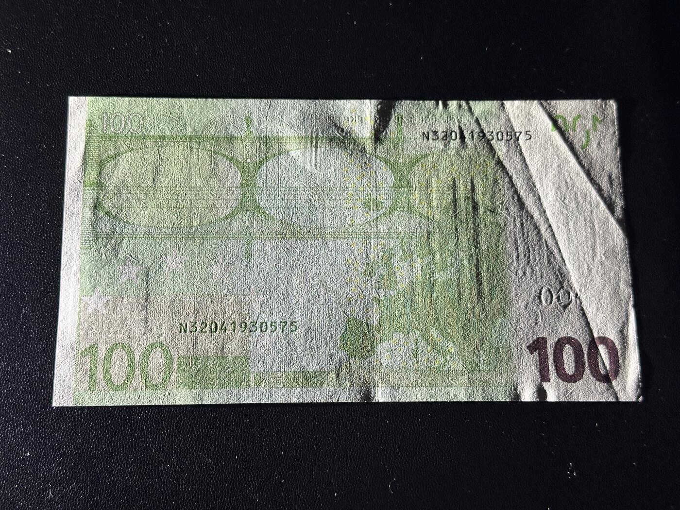 《外钞收藏家》第五百九十三期（精品场）（本平台长期征集拍品、欢迎藏友们联系合作） 二签奥地利版100欧元 AU品相