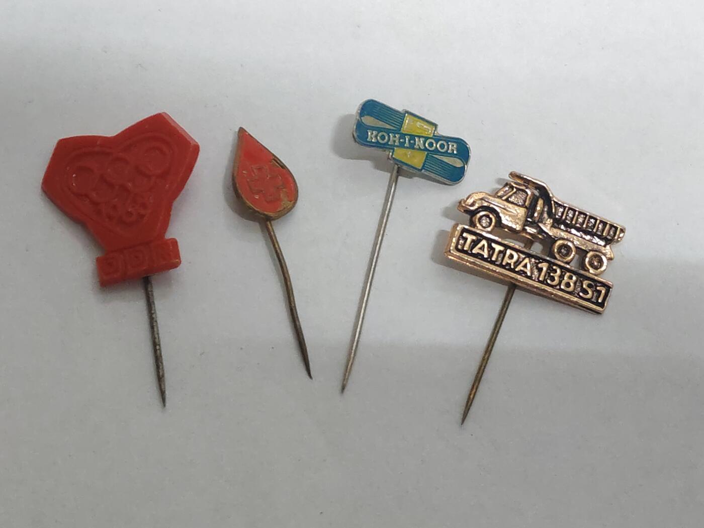 韵星假日拍卖第三十二期 -- Rimey Holidays Auction 32 民主德国插针一组