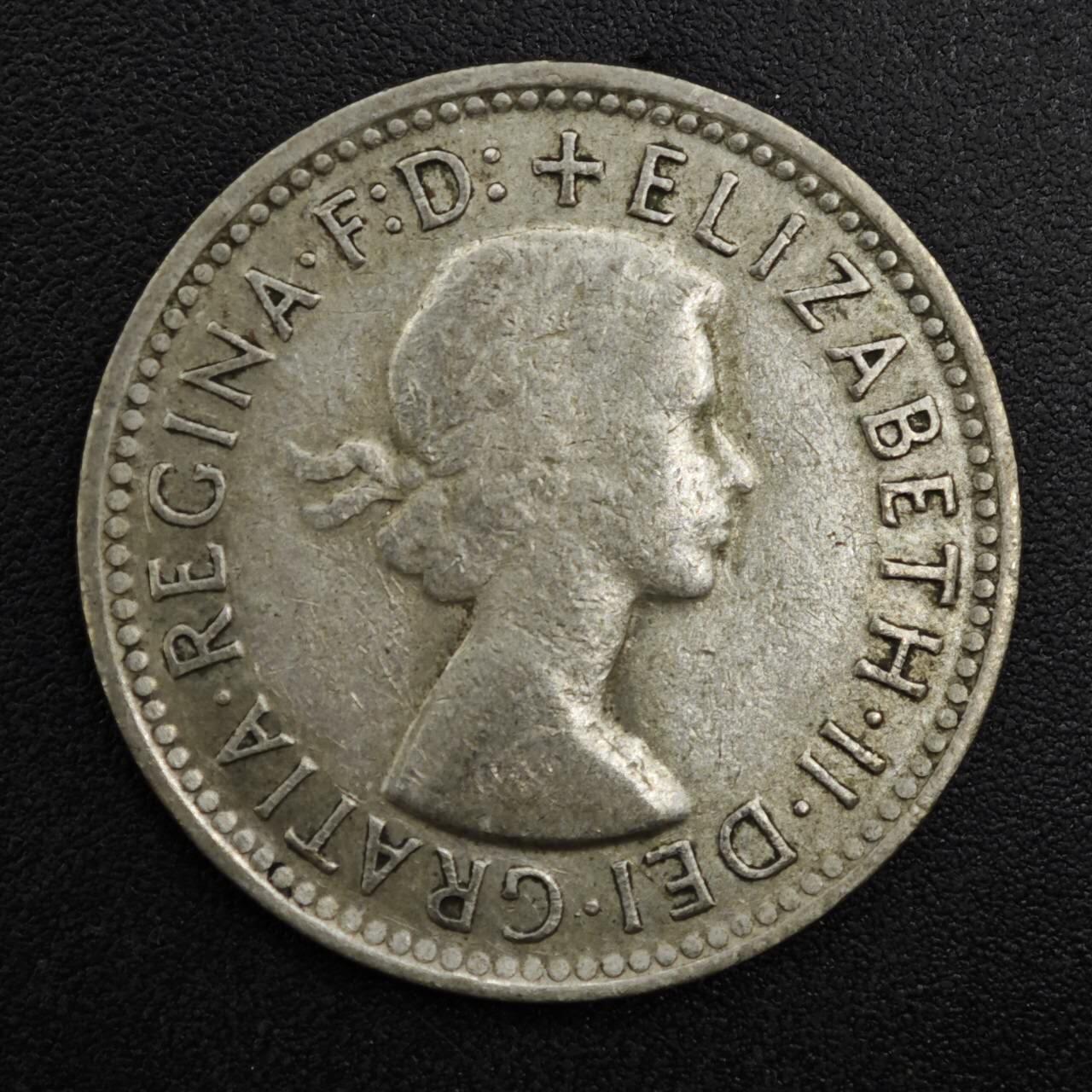 【淘币小摊】实时拍第八百二十五拍   散币场   满百包邮可预留二周 每周一统一发货   澳大利亚1957年伊丽莎白二世一先令银币