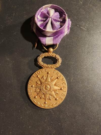 老王徽章第169期 - 法国金级军官级社会互助与慈善联盟奖章
