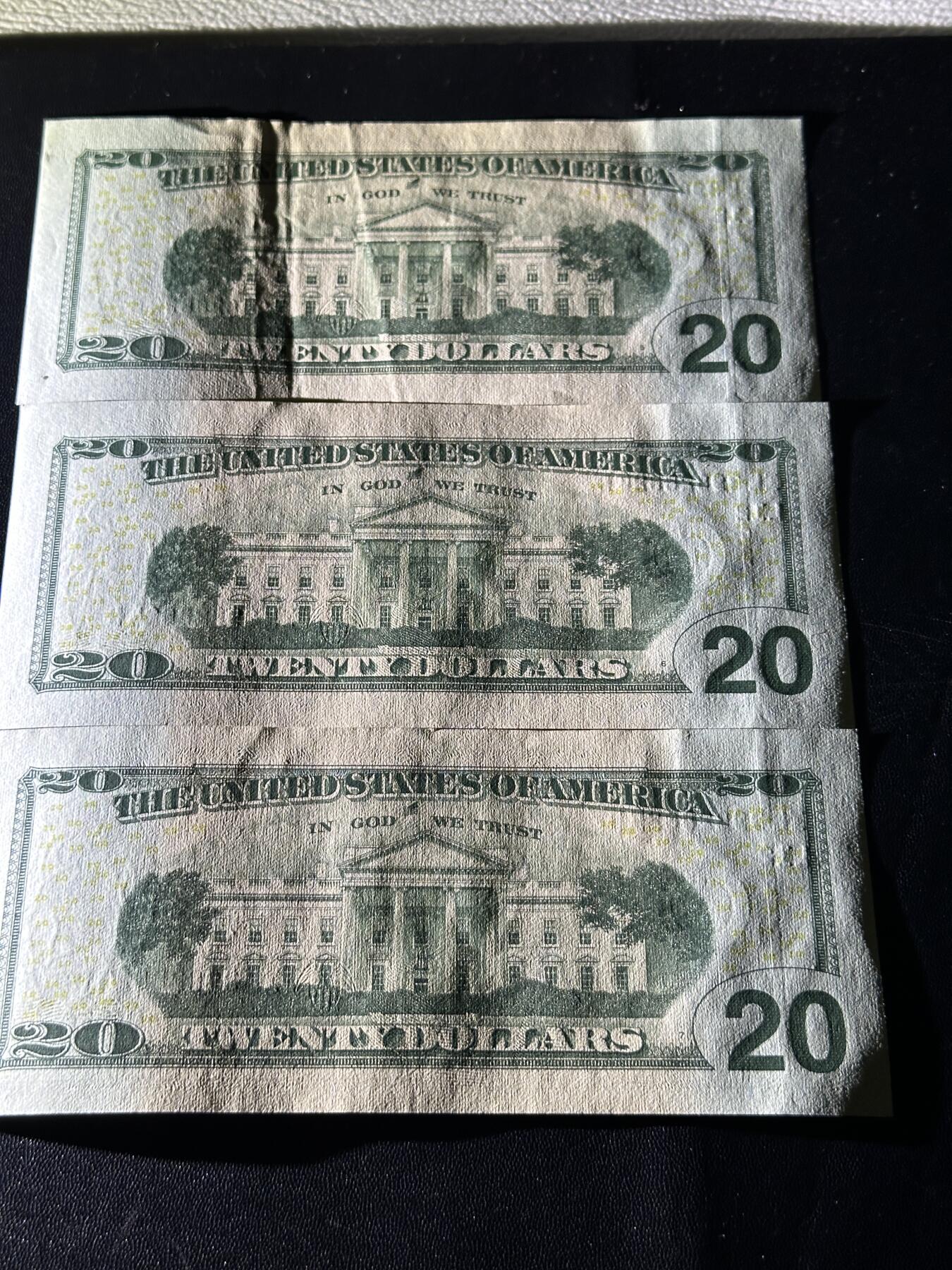 《外钞收藏家》第五百九十三期（精品场）（本平台长期征集拍品、欢迎藏友们联系合作） 2006年美国彩版20美元 3连号 一张AU 2张全新不绝