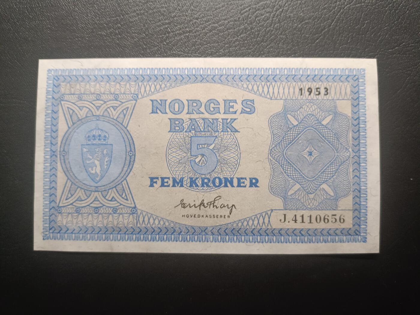 2025十二月第三期，总208期 挪威1953年5克朗AUNC，早期品种少见
