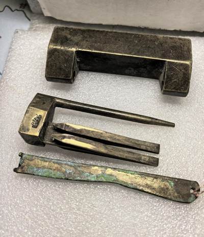 江南站杂项场 - 晚清铜锁，带原配钥匙，可以打开，带款