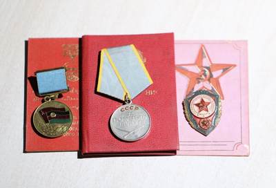 大猫徽章拍卖 第284期 - 苏联战功阿富汗套 有档案