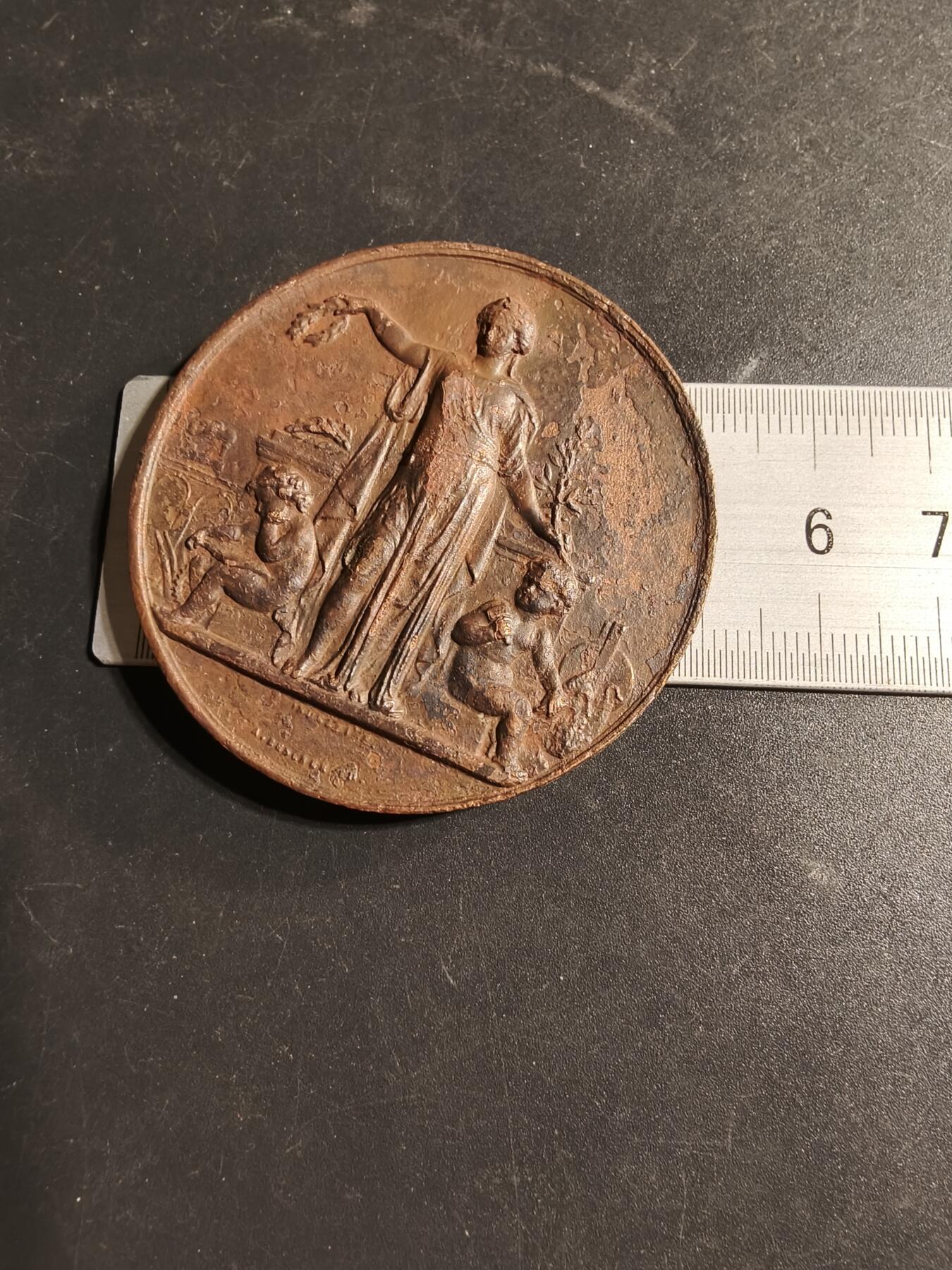 老王徽章第169期 法国1882年里尔国际工业艺术博览会大铜章     Cuivre铜标      直径51mm.    重量62.2g