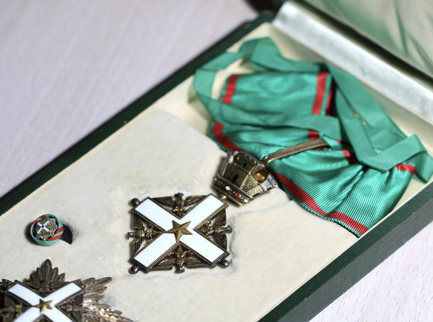 大猫徽章拍卖 第284期 意大利大军官级国家功勋，章略在