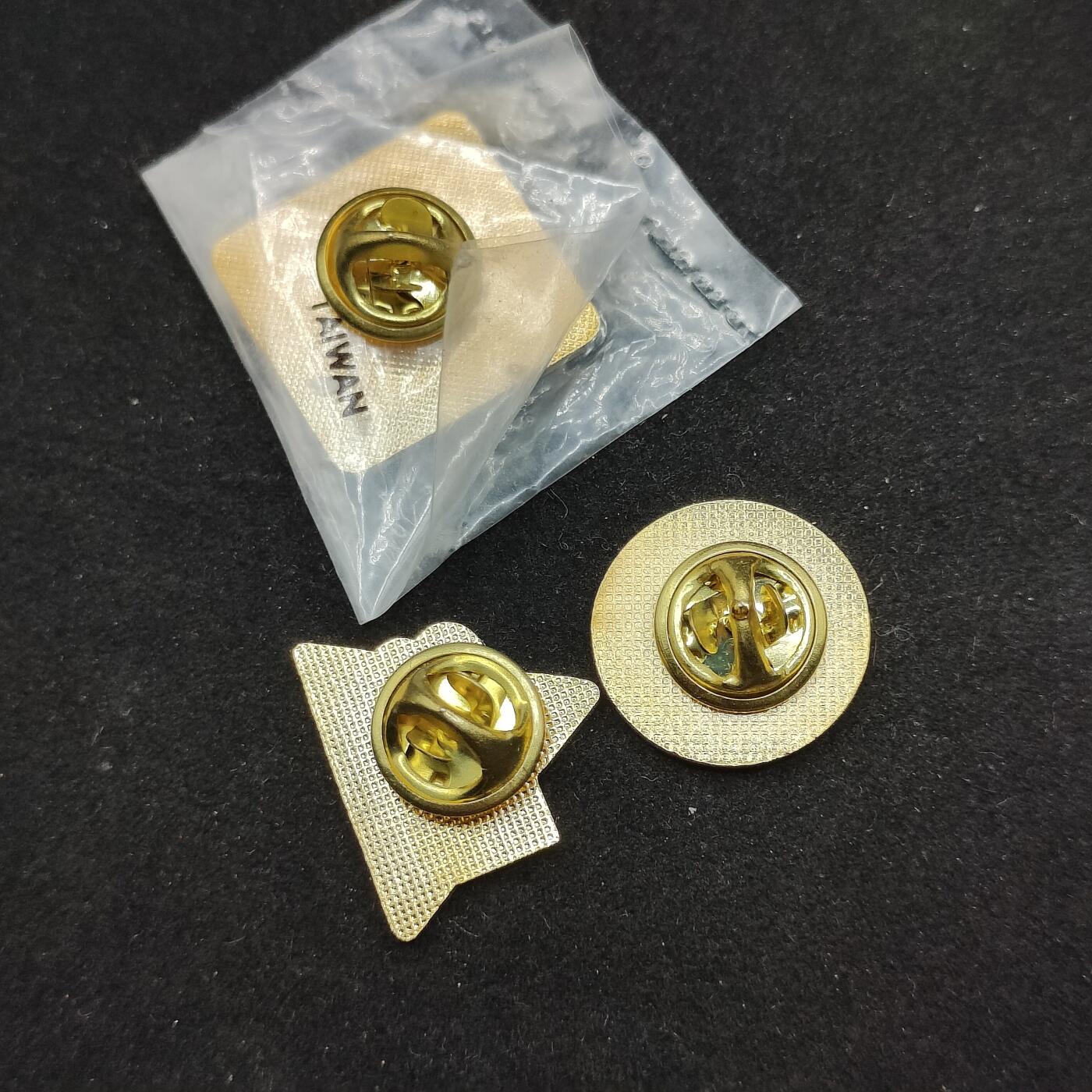 0元起拍勋章 第318期 咸鱼国勋章拍卖专场 12月14日（周日）下午6：00开始 纪念章三个