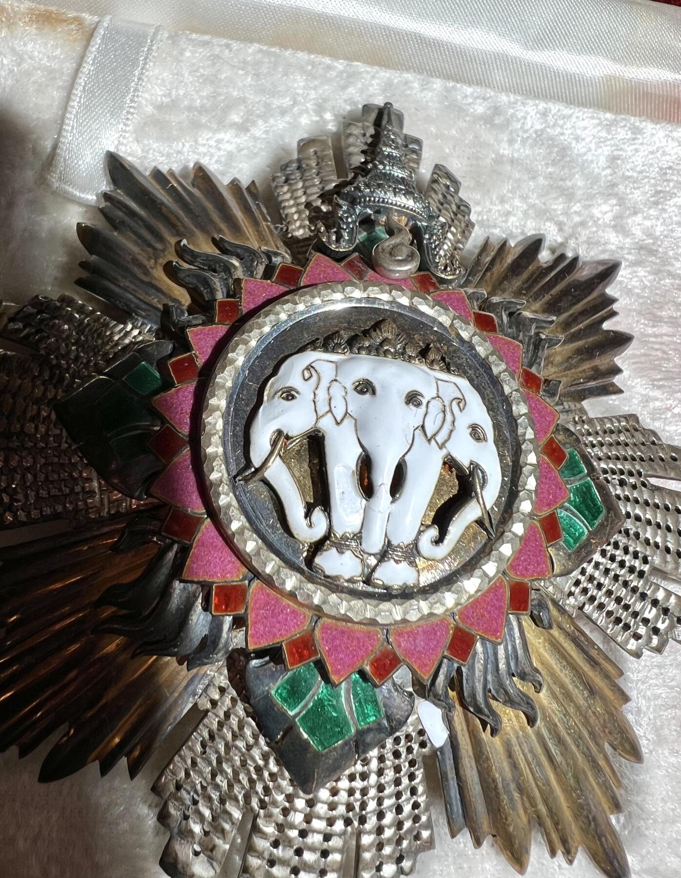 大猫徽章拍卖 第284期 泰国特级白象勋章 