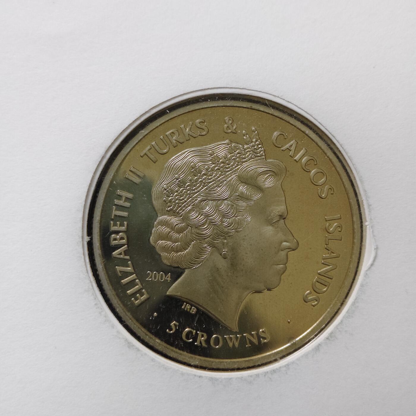 【全场包邮】纯粹捡漏拍485场（免费代拍第22场） 【邮币封】特克斯和凯克斯群岛2004年5克朗女王加冕五十周年克朗型纪念币邮币封