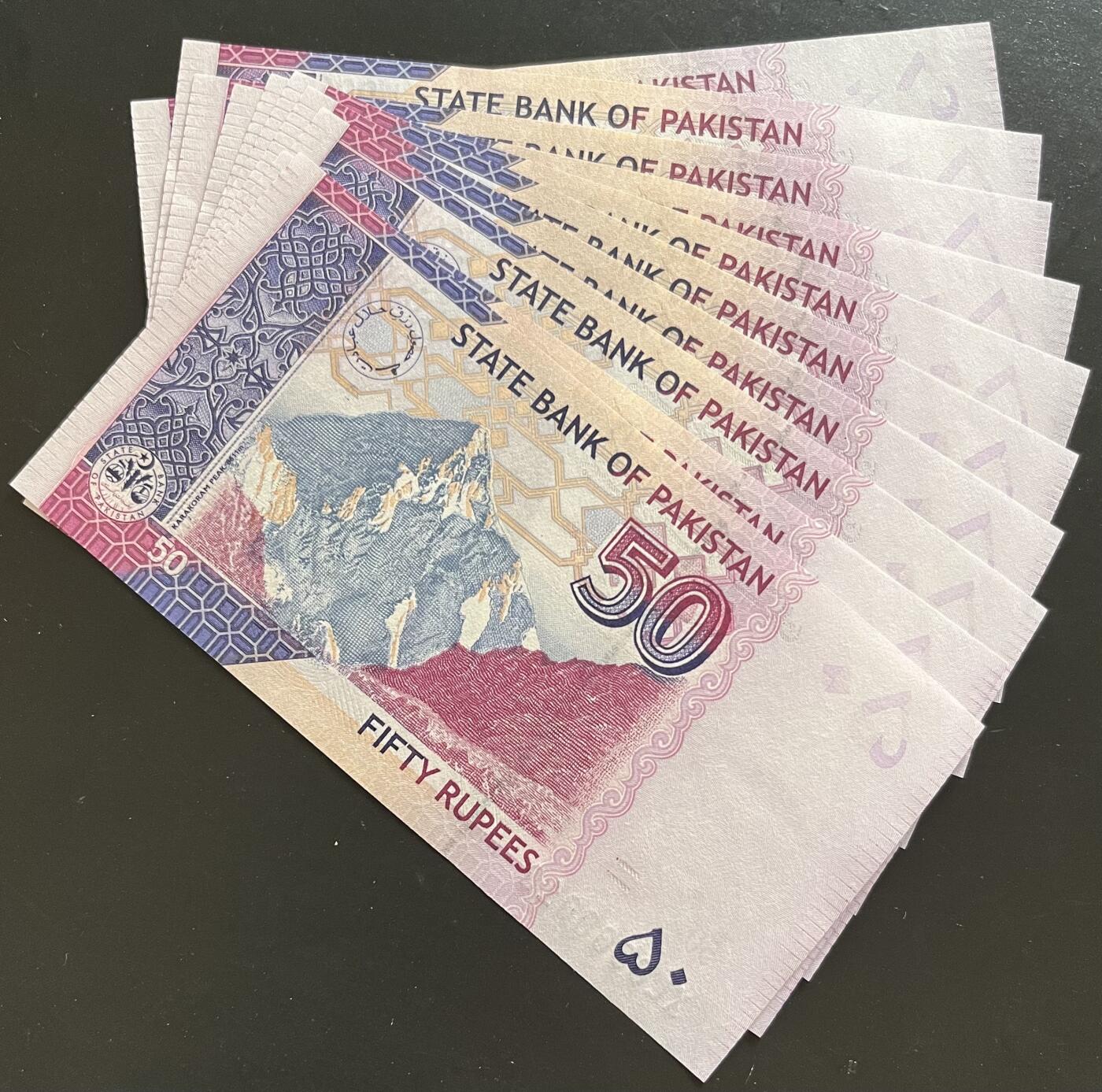 小福收藏拍卖第197期 裸钞场 本期有多张豹子号靓号 百慕大03年50元纪念钞百位号 马来亚和英属婆罗洲开国第一张纸币大冠女王 马来亚 41年1元英王乔六 法属太平洋10000法郎 捷克1000克朗纪念钞千位号  卢森堡 1000法郎  萨尔瓦多样钞 匈牙利 法罗群岛 危地马拉等多国精美纸币 巴基斯坦 2022年 50 卢比 个位号 0000001-0000010 1组10张 unc