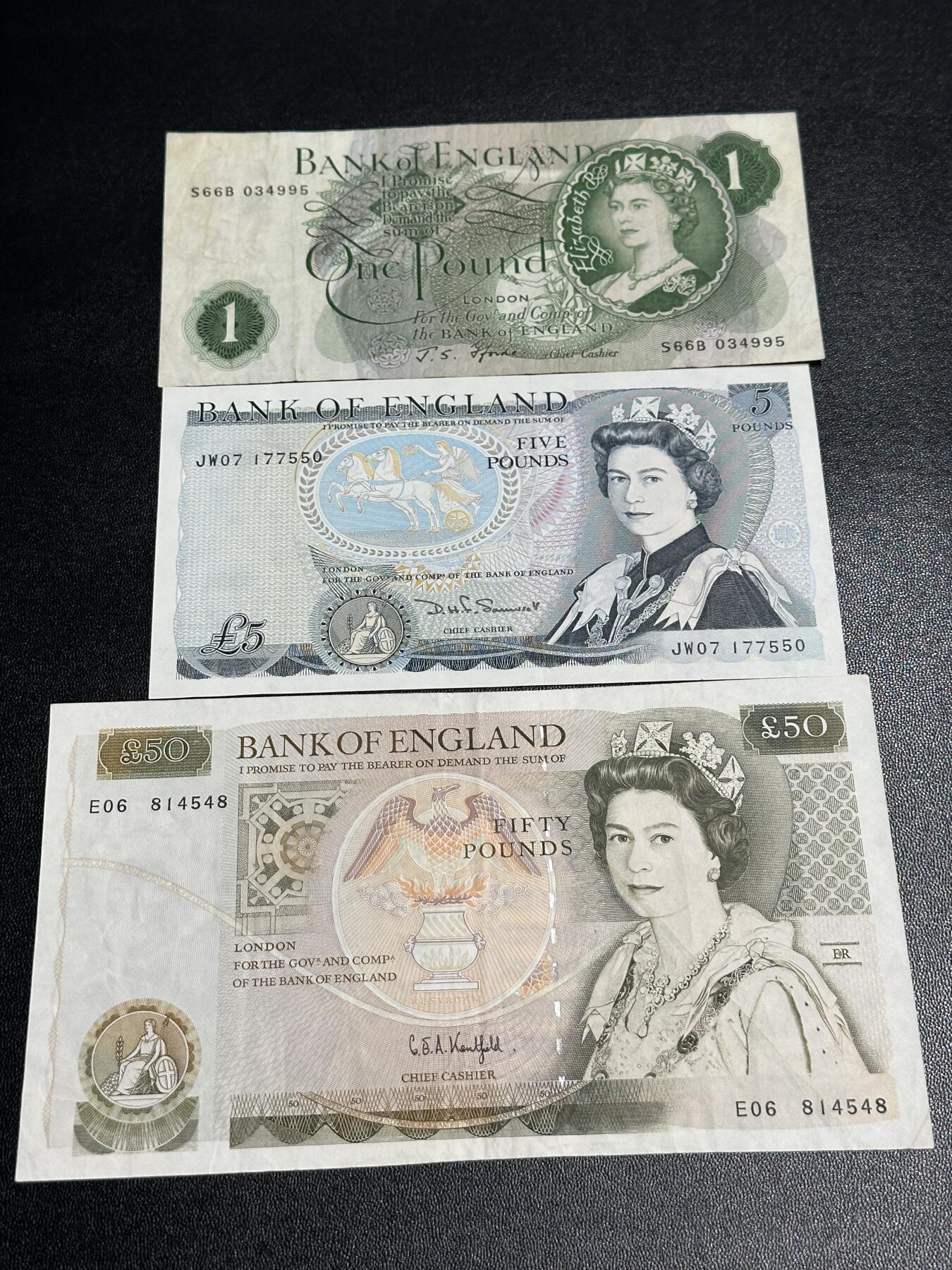 《外钞收藏家》第五百九十三期（精品场）（本平台长期征集拍品、欢迎藏友们联系合作）