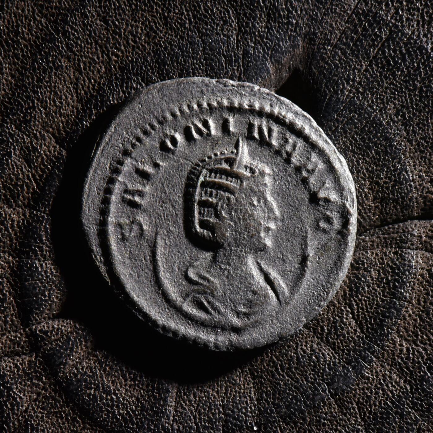 【良泉】【元旦直播场】1月1日晚19.30点开拍！208组西方古代钱币、日本朝鲜花钱 公元255-258年【古罗马】加里恩努斯的皇后——萨洛妮娜，背金星（爱与美）女神维纳斯，铭文VENVS AVG，安敦尼银铜币，3.5克